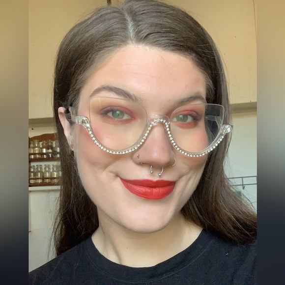 Meet your Posher, Zoe - Picture 1 of 1